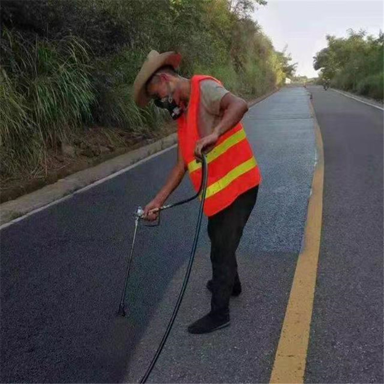 百色 彩色防滑路面的底涂是保障路面附着力